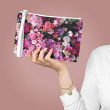 Pochette zippée conçue avec un bouquet floral